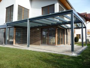 Terrassendach Holz mit Glas Dach